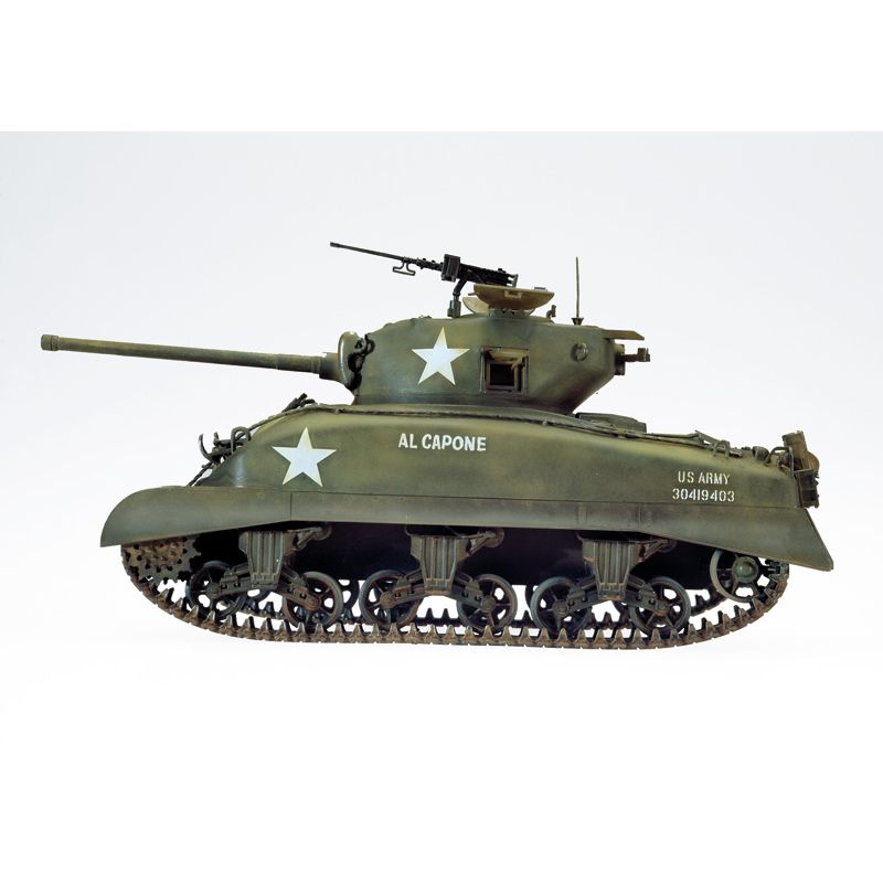 Italeri 0225 Sherman M4-A1